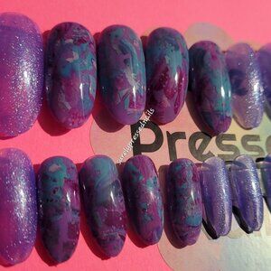 Oval Purple Shimmer Marbled Design Press on Nails